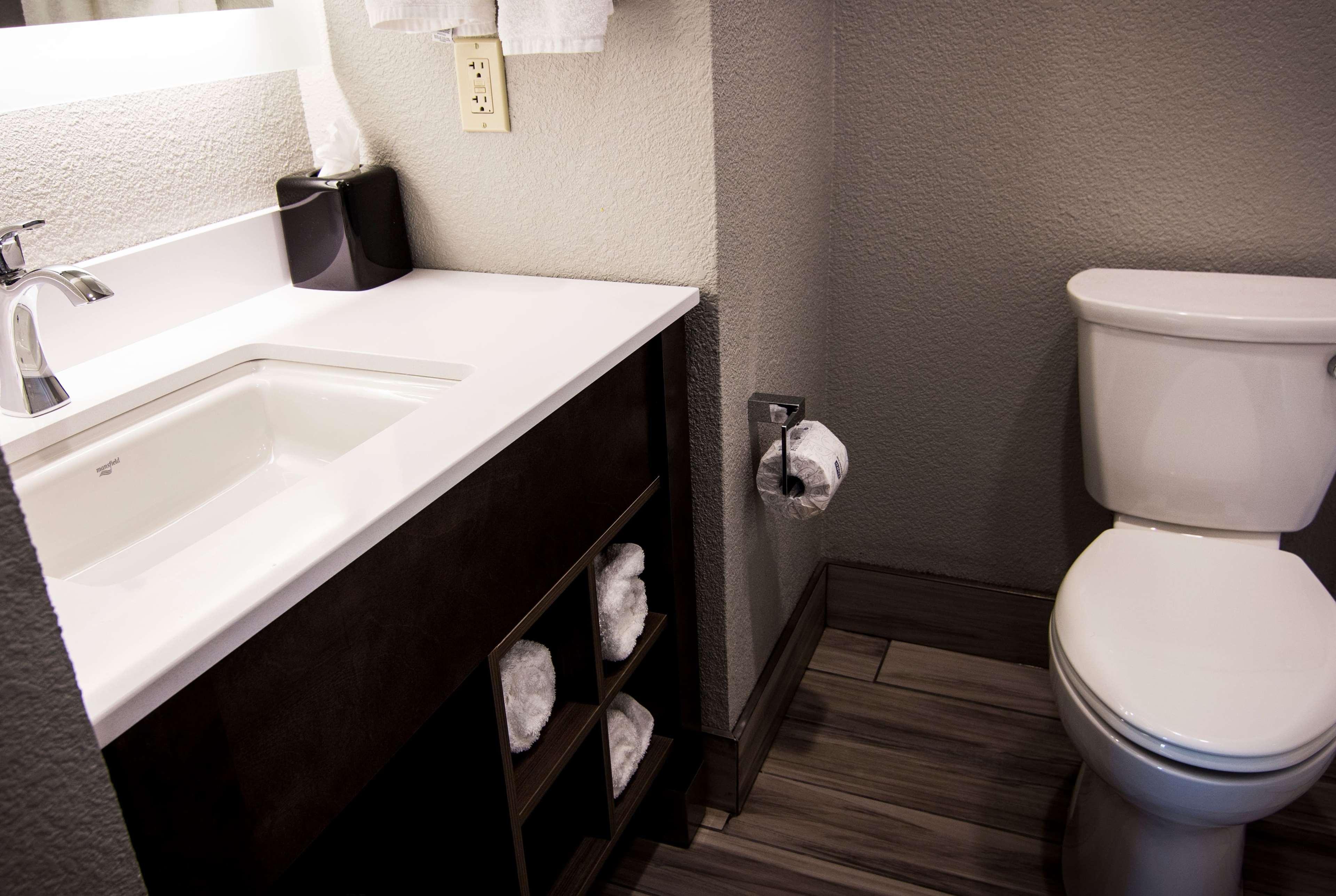 La Quinta By Wyndham Anchorage Airport Hotel Ngoại thất bức ảnh