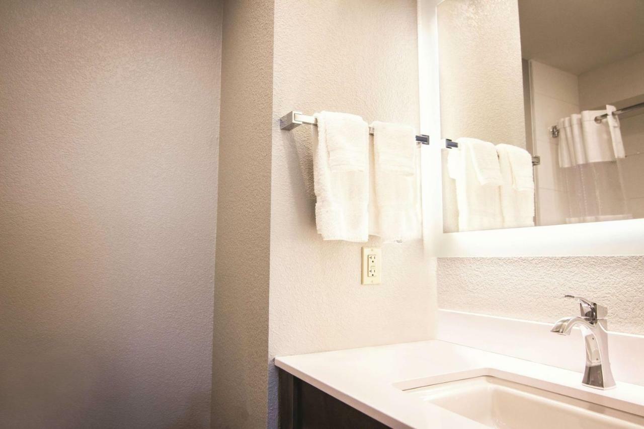 La Quinta By Wyndham Anchorage Airport Hotel Ngoại thất bức ảnh